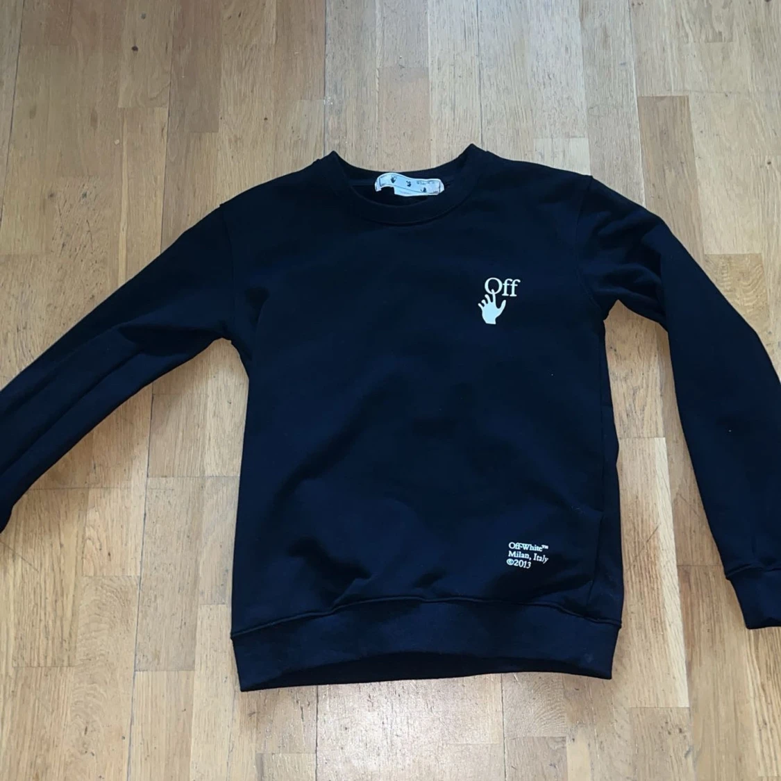 Svart sweatshirt från Off-White med tryck - 1