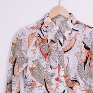 Vintage klänning - GET strl 34 - Äkta vintage 70-tals kort klänning från ett franskt märke GET - Gaston Jauner, lite stretchigt tyg. Står strl 36 men den är mer som en modern strl 34. Kan mäta och ta fler bilder vid intresse! 