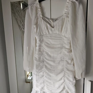 Klänning Nelly - Endast testad.