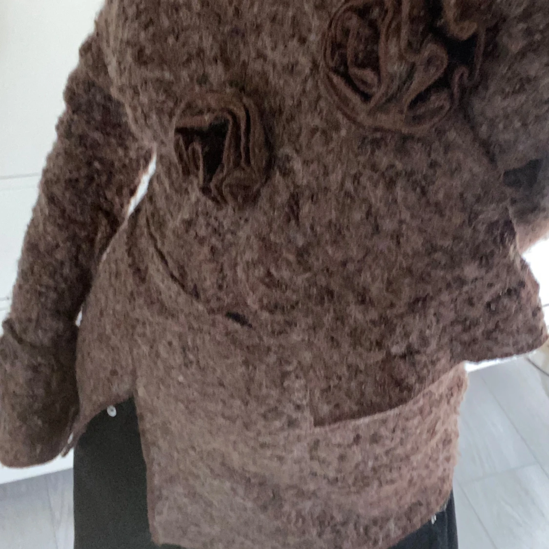 Brun offshoulder tröja - 1