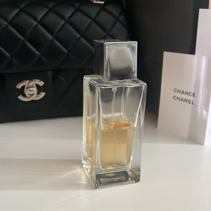 Suddenly diamonds parfym  - Säljer en Suddenly Diamonds parfym som har används 