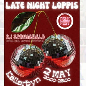 Vintage Loppis i Gamla Stan 2 Maj - Fredag 2:a maj kommer jag att anordna en LATE NIGHT LOPPIS på Källarbyn i Gamla Stan med mitt nya projekt FOLKFEST. Det är precis som det låter, ett initiativ för att samla folk till fest! Det kommer vara good vibes, rum för att dansa, äta, hänga, dricka öl och så vidare!!! GRATIS INTRÄDE🎈Vi står för borden så vill du sälja kläder, smycken, konst, hantverk med mera är det enda du behöver göra att anmäla dig genom DM _annahermansson_ Pris för bord: 300kr 