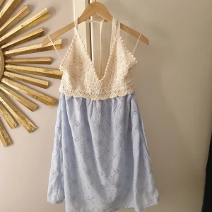 klänning  - ny med prislappen kvar 