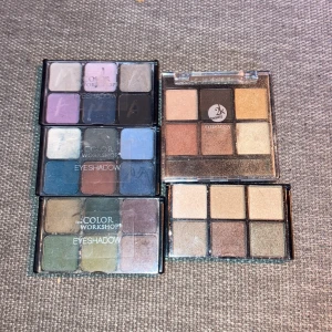 5 ögonskuggor  - 5 st ögonskuggor använda ca 4 gånger 