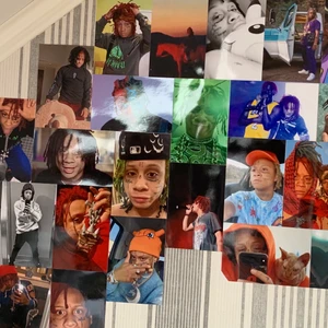 Trippie redd foton  - Säljer ca 120 st självutvalda foton på trippe redd i superfint skick🌟  Mått: 13x19                                               Skickas med fraktkostnad som köparen står för😊