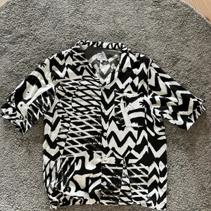 Polar skjorta S - Snygg kortärmad skjorta från Polar Skateboarding 