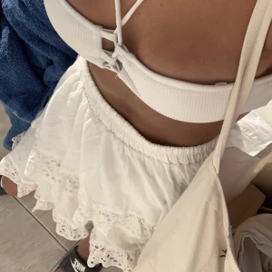 Vit volang kjol - Så fin kjol❤️‍🔥❤️‍🔥