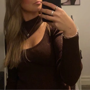 urringad tröja - säljer denna superfina långärmade tröja då den tyvärr aldrig kommer till användning, inga fel på den