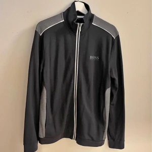 Hugo boss tröja  - Hugo boss  Storlek S 