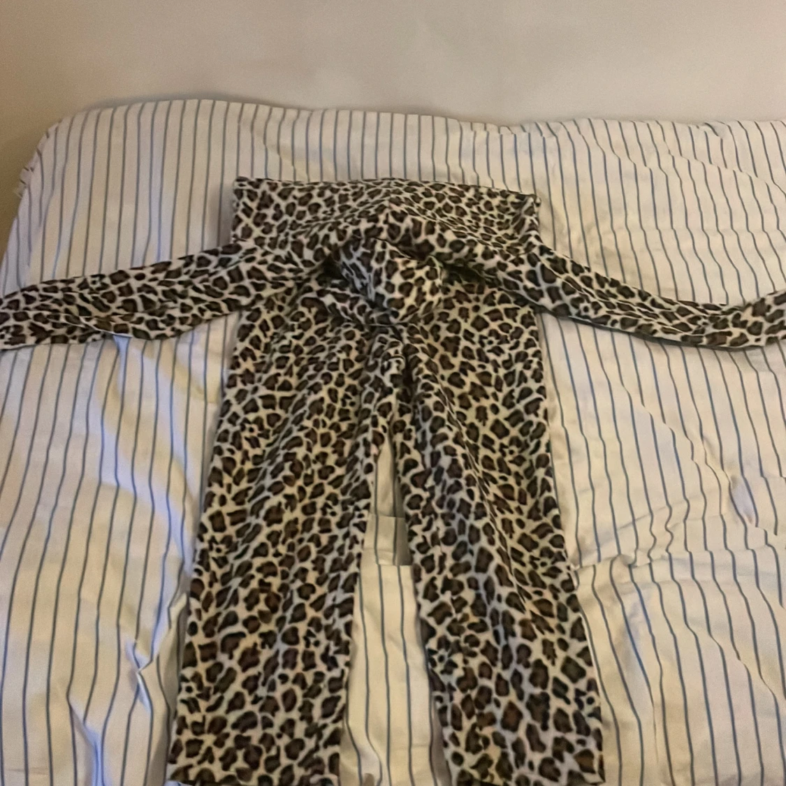 Leopardprintad “one-zip” - 90