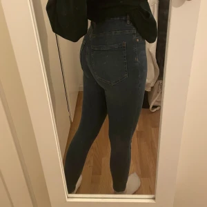 Gina tricot jeans - Inte min stil längre💞💞 är 173