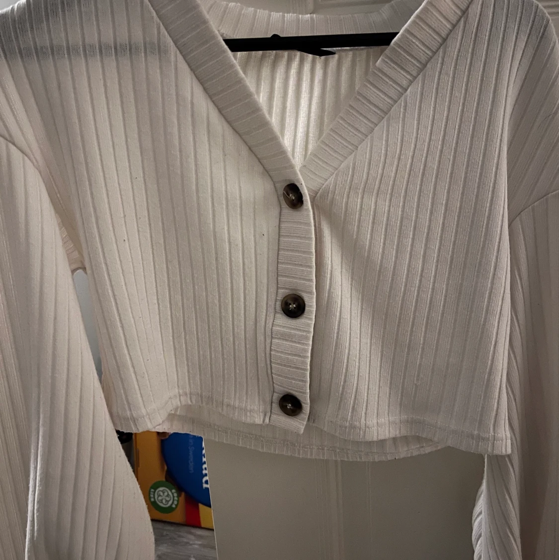 Snygg kofta med knappar