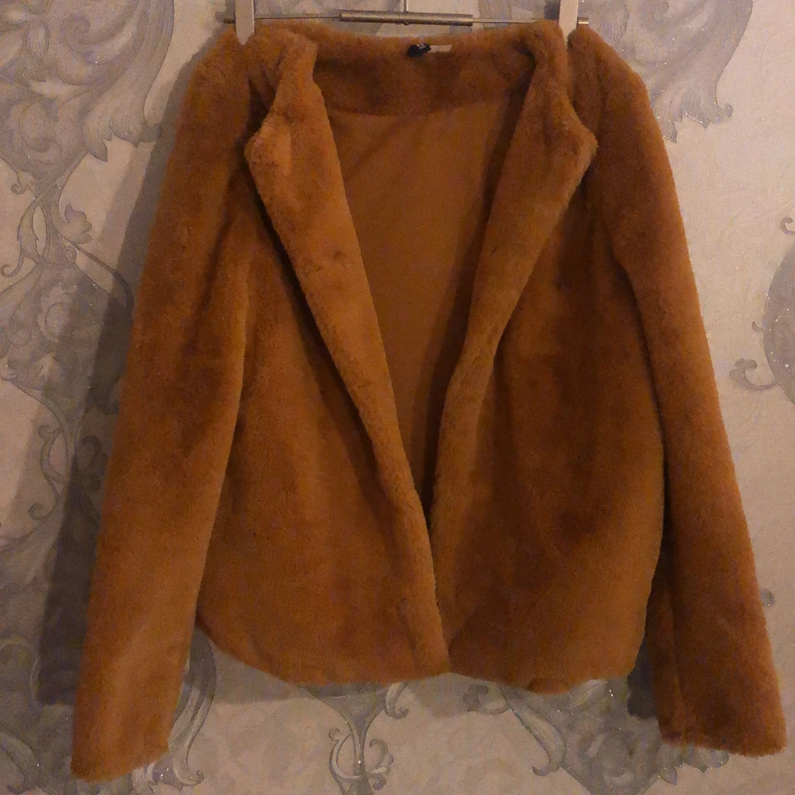 Päls brun/orange jacka