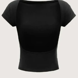 Festtopp - Oanvänd tröja utan rygg 💕