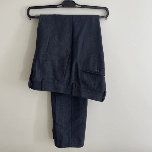 Tiger of Sweden Kostymbyxor Blå, stl 48 - Stl 48 slim fit 