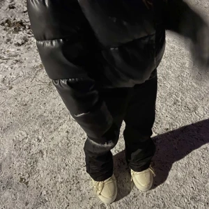 Moonboots  - Säljer mina superfina moonboots. Köpte förra året men endast använda ett fåtal gånger, därav bra skick. 