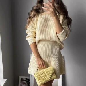 Stickad Kjol & Tröja - Kjol & Tröja Stl XS/S Från Zara