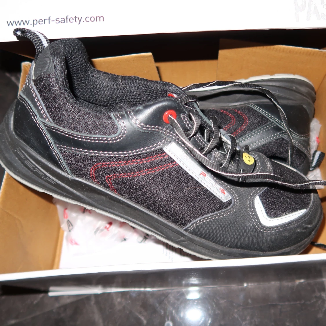 Perf  atbetsskor/yrkesskor  - 91