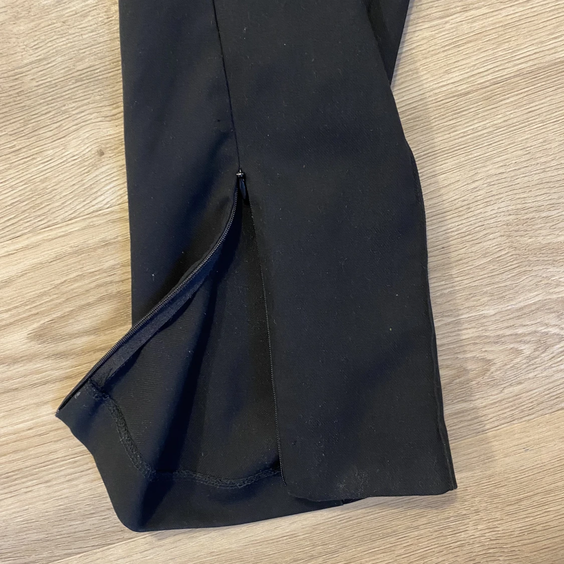 Svarta kostymbyxor - 91