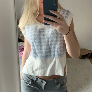 Tröja - Knappt använd! Storlek Xs men passar mig som har S. 100kr + frakt