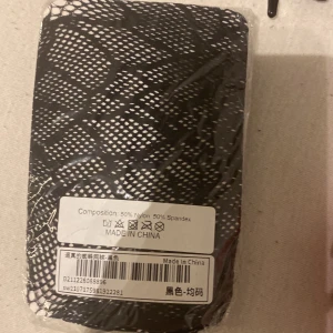 Tights - Shein tights med spindelnät. Kan också skicka med brev( inte spårbart men billigare)
