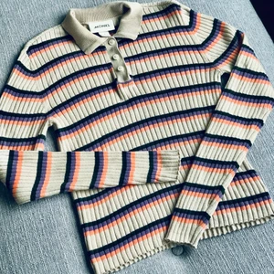 Topp, Strl: S - Superfin topp från Monki, Vackra färger. Storlek,S I toppskick. Perfekt till hösten