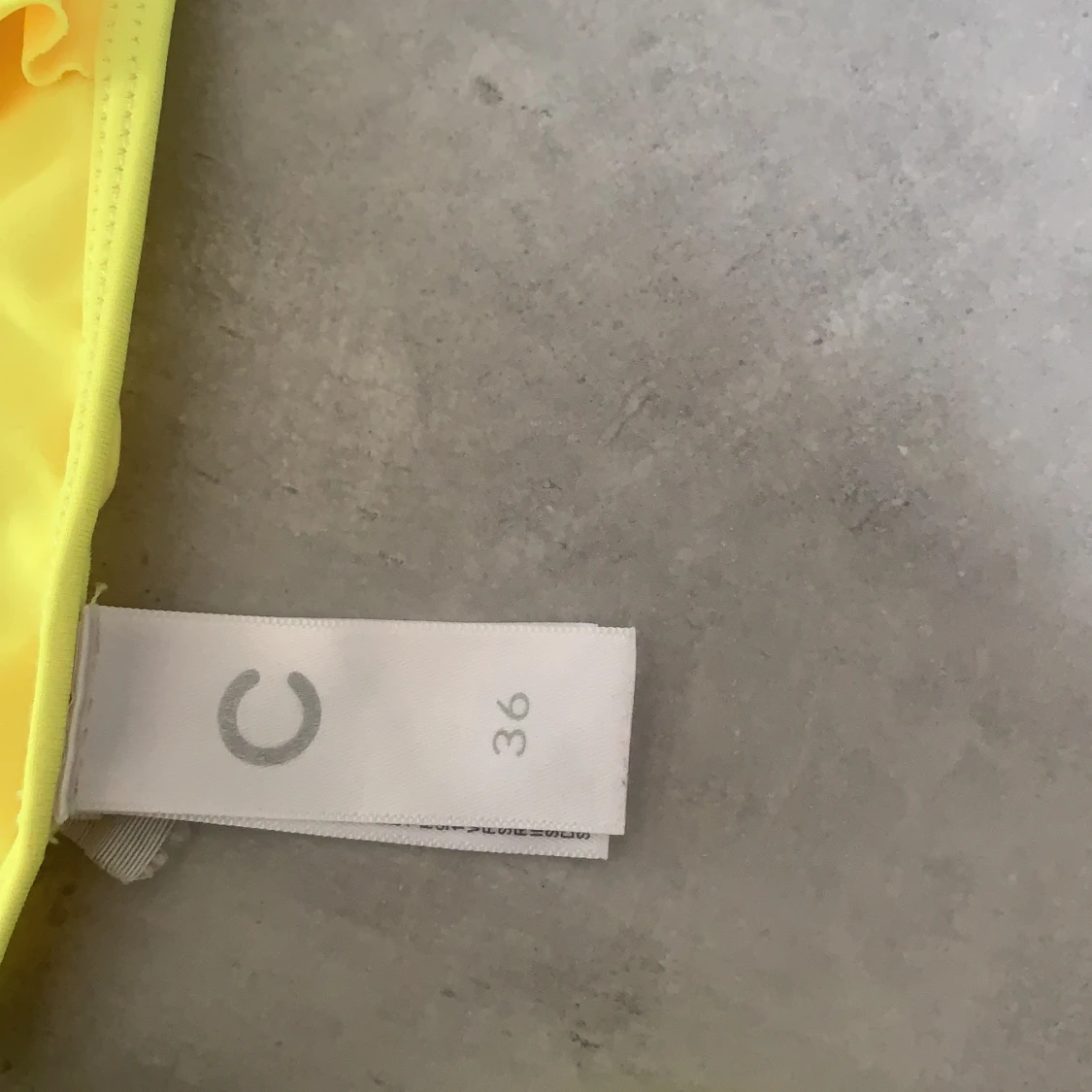 Bikiniöverdel Cubus  - 90