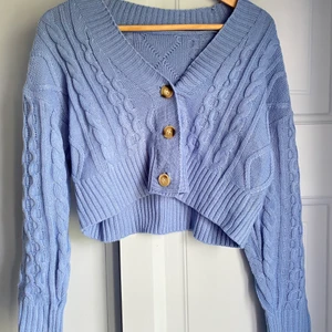 Cropped kofta - Söt lite pull over kofta💙💙