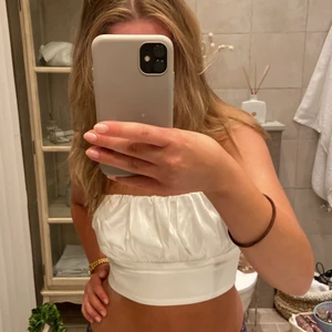 Ursnygg topp!! - Säljer denna dösnygga toppen! Säljer den då jag har alldeles för mycket småtoppar och för att den aldrig kommit till användning tyvärr 😫😫