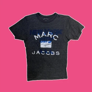 Marc Jacobs t-shirt - Snygg tröja från Marc Jacobs💋 Jättefint skick✨