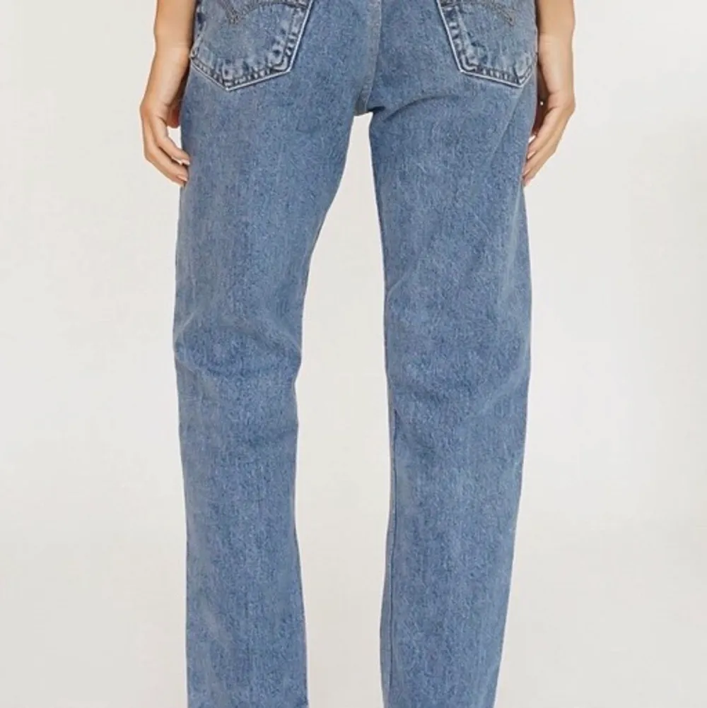 Köpta från verge girl Australien, nypris 1200kr🦋🦋 Kan mötas upp eller skicka   Jag är 162 cm lång och de är avklippta till ankeln på mig . Jeans & Byxor.
