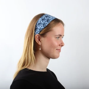 Hårband Elvira  - Superfint hårband som tidigare varit en gardin. Har resår baktill så passar alla huvudstorlekar😇 