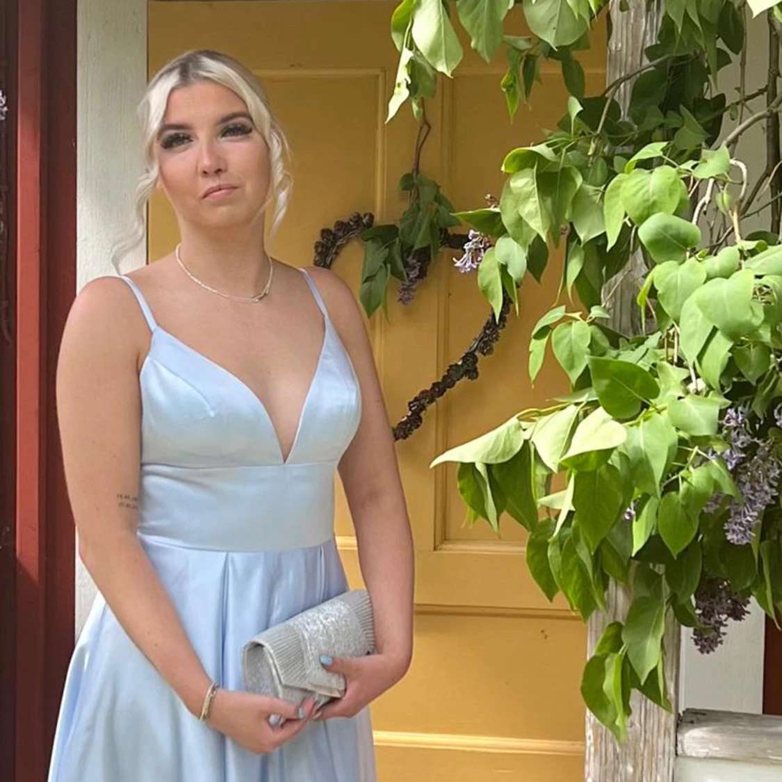 Himmelsblå balklänning  - 91