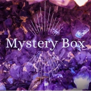 Kristall Mystery-box! - Kristall mystery-boxar! Dom kommer I 50, 100, 150, 200 och 250kr! Och är alltid värda mer än vad man betalar! Plus att det alltid kommer med freebies! <3