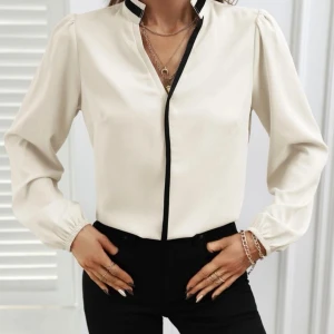 Blus - Helt ny och fin blus