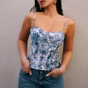 Korsettopp - Korsettopp 💙