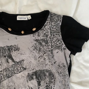 T-shirt  - T-shirt i storlek S🥰