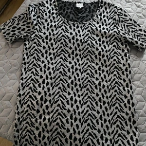 Klänning  - Kort klänning, bra skick. 