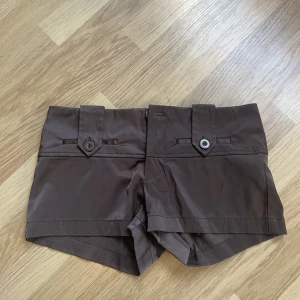 Shorts - Shorts från Ginatricot i storlek 34