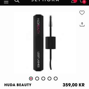 Helt ny Huda beauty legit lashes maskara. Självklart aldrig använd, köpt på Sephora för 359kr
