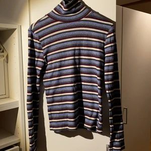 Polotröja  - Långärmad polotröja i bra skick.