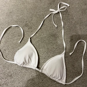 Vit bikini top - Stl XS/ S, i nyskick 