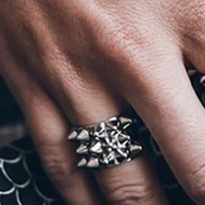Edblad ring med nitar - Jag säljer min fina Silver Edblad ring i storlek 16,8!!