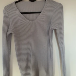 Topp - Aldrig andvänd den kom för stor så säljer denna jätte fina sommar tröja🫶🏻