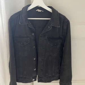 Jeansjacka  - Grå/svart jeansjacka H&M