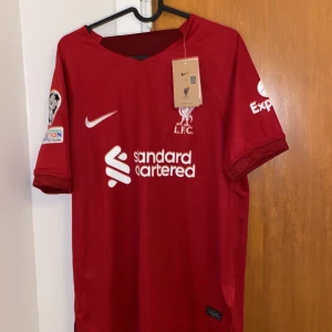 Liverpool tröja, M - Helt ny oanvänd, 