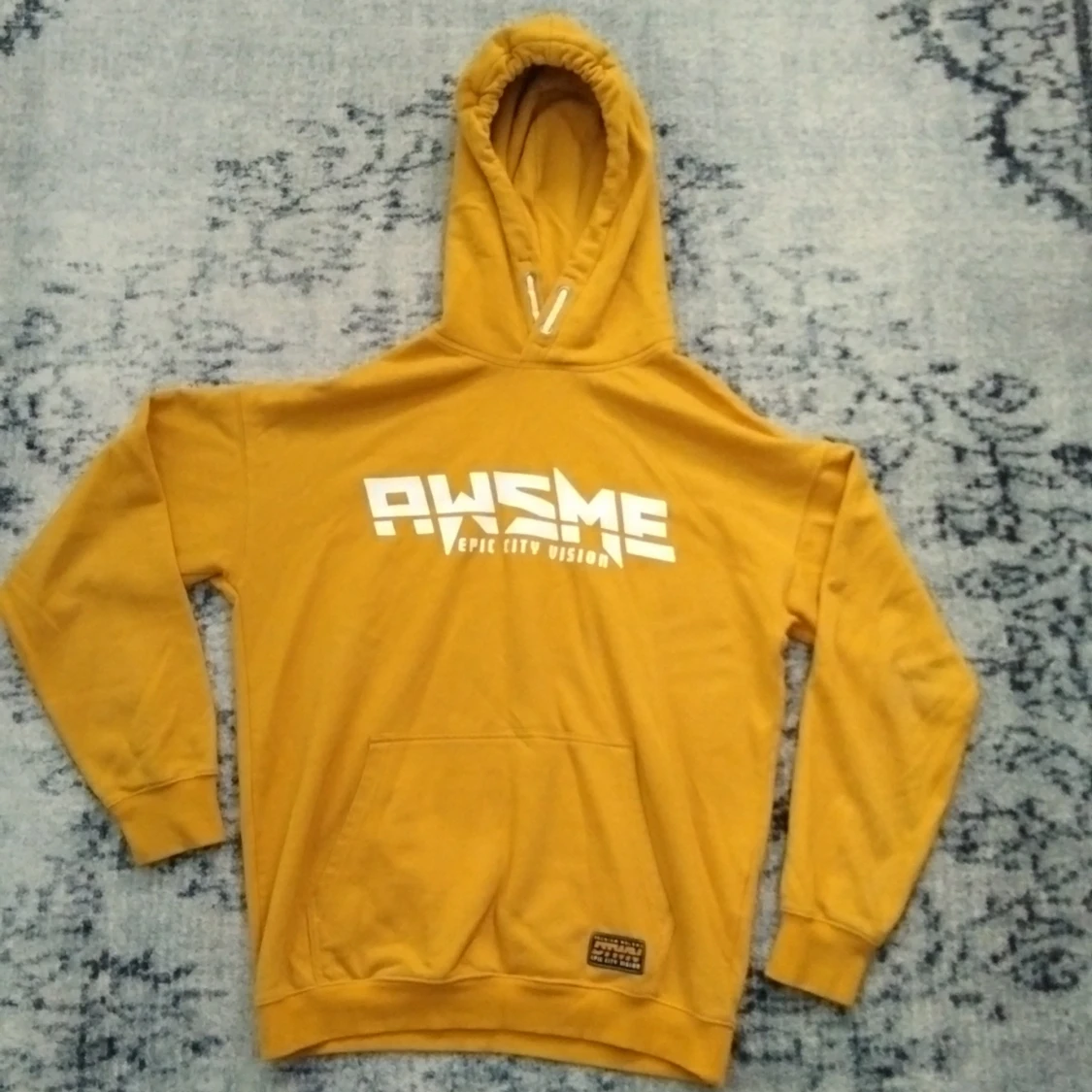 Gulorange Tjocktröja