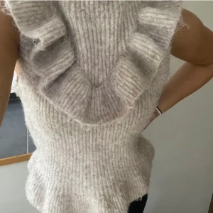 Topp - Skit snygg topp från Zara, säljer pga flytt❤️