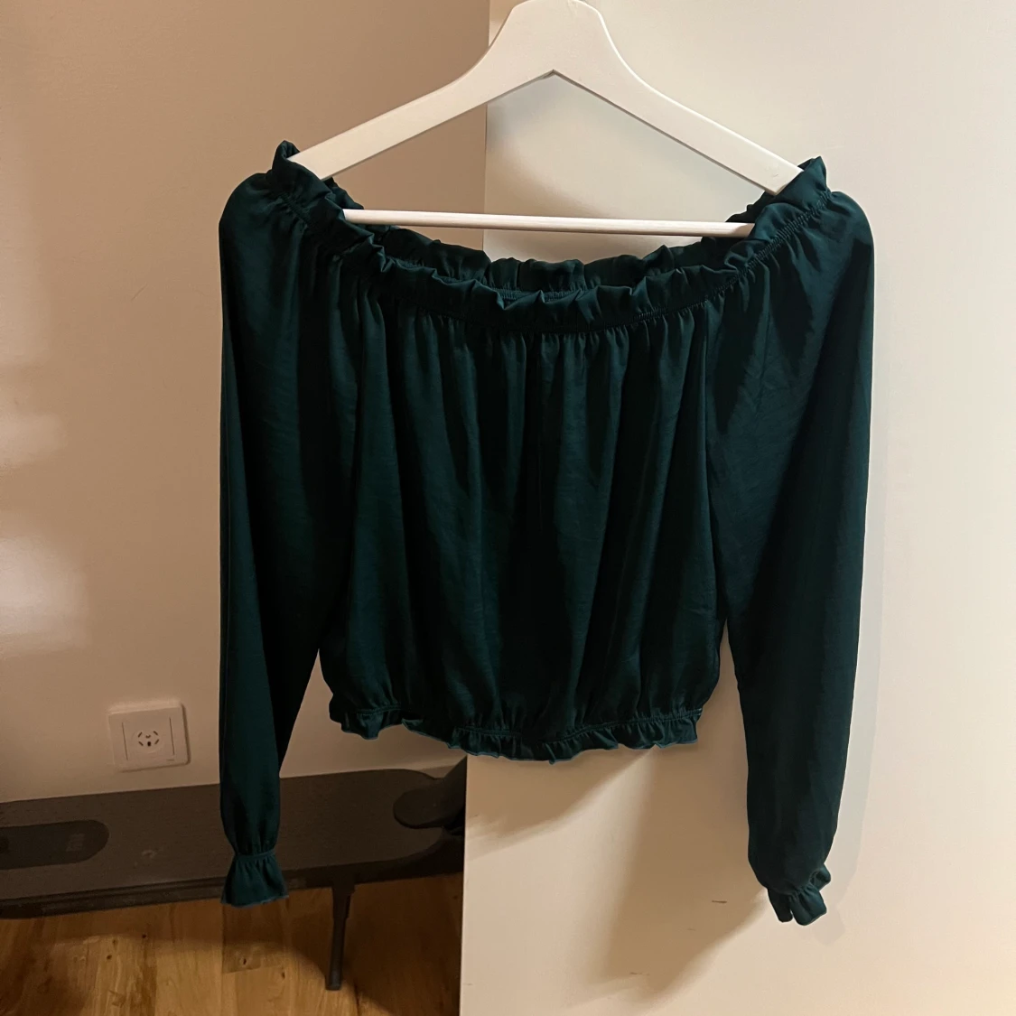 Grön offshoulder blus