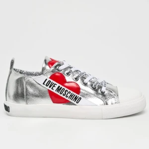 Intressekoll⚠️ på mina sparsamt använda love mochinos - Storlek 40!!❤️ sparsamt använda, säljer vid bra bud! Nypris runt 1500kr